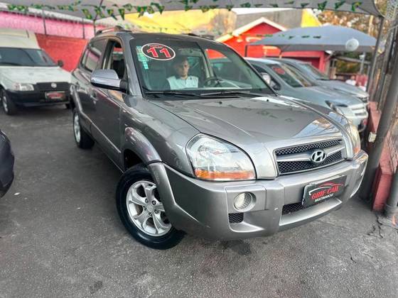 HYUNDAI TUCSON 2.0 MPFI GL 16V 2WD GASOLINA 4P AUTOMÁTICO HYUNDAI TUCSON 2.0 MPFI GL 16V 2WD GASOLINA 4P AUTOMÁTICO